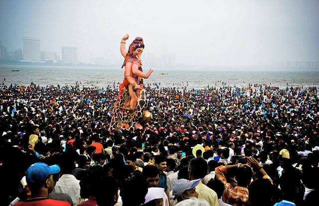 Photograph of Ganesh Chaturthi in Mumbai, India from Goindia.About.com