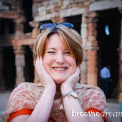 Mariellen Ward, MW, Delhi, India, travel, Qutab Minar, woman, female, solo