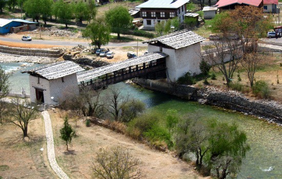 Phototgraph of bridge over the Paro Chhu (river)