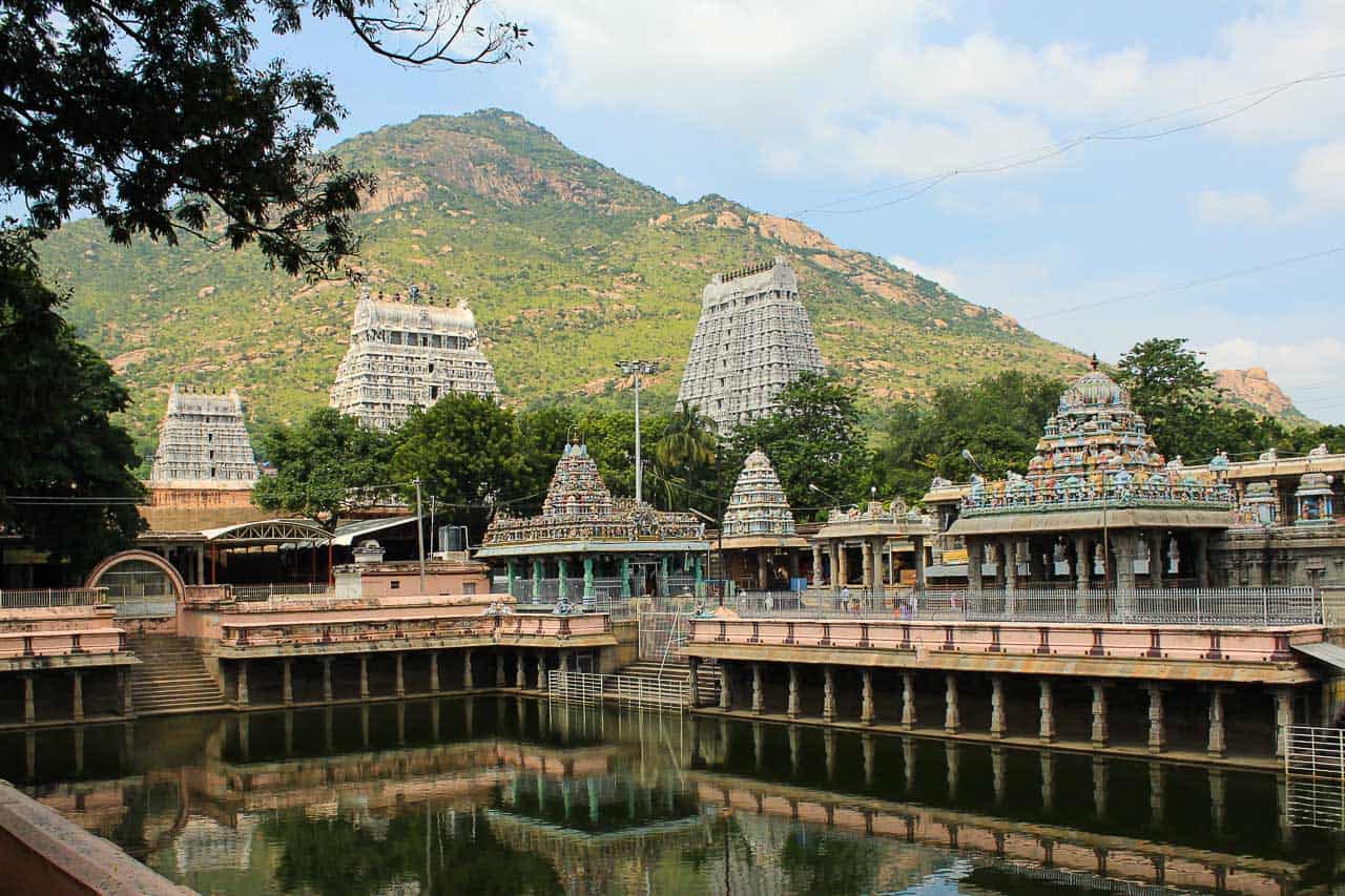 Tiruvannamalai scene with mountain and temple