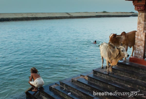 Mirabai, Krishna, India, travel, journey, woman, women, solo, Meera, Meerabai, music, Dwarka, Gujarat, temple, sun rise, ghats