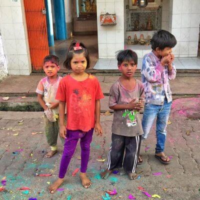Children of Agra, India on the street