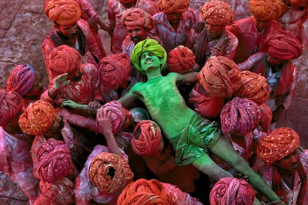 Celebrating the Holi Festival in India, Indian color festival