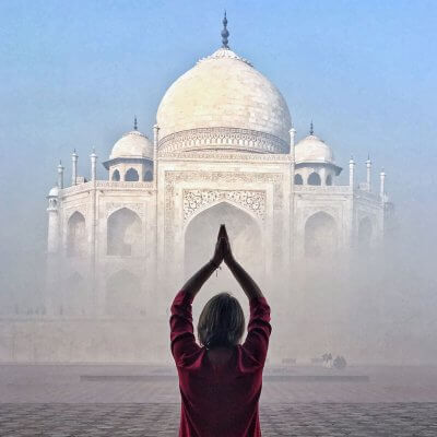 Mariellen Ward at Taj Mahal, India